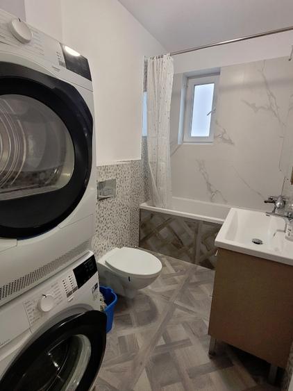 Apartament cu 2 camere semidecomandat, mobilat în Florești