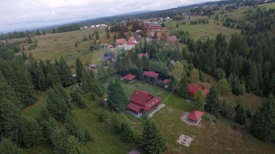 Casă individuală cu 4 camere cu Teren 6042 Mp în Beliș