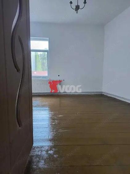 Casă cu 4 camere în Bălcescu