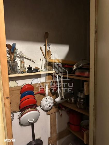 Apartament cu 4 camere, mobilat în Olimpia-Stadion