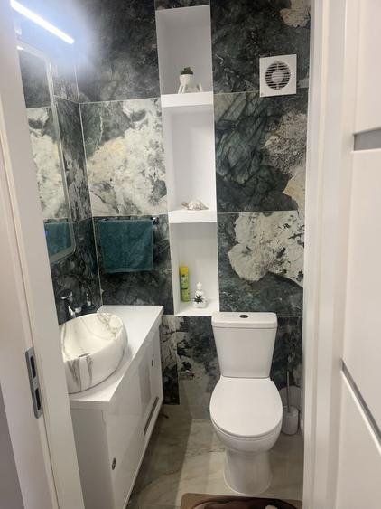 Apartament cu 3 camere decomandat în Nufărul