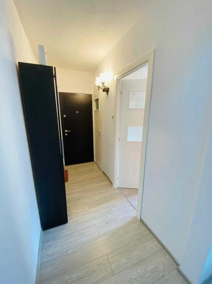 Apartament cu 2 camere decomandat în Colonia Bod