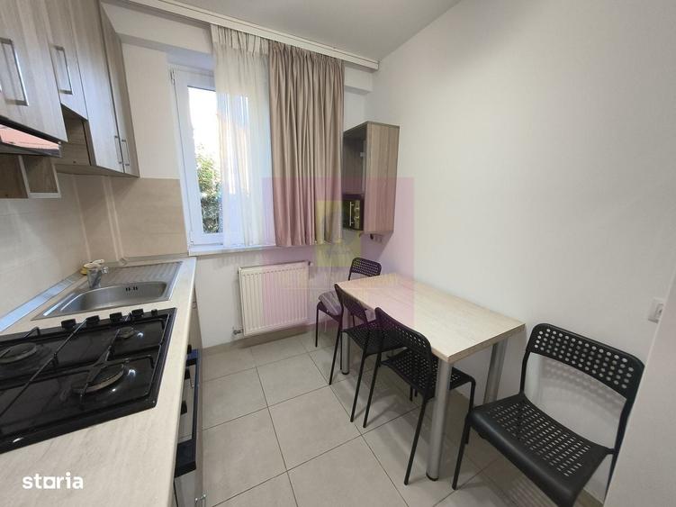 Casă cu 4 camere în Ghencea