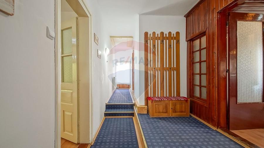 Vilă cu farmec istoric în Bușteni, pensiune sau locuință de vacanță! - 19