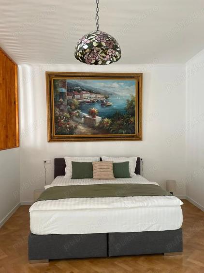 Casă cu 6 camere cu Teren 248 Mp în Central