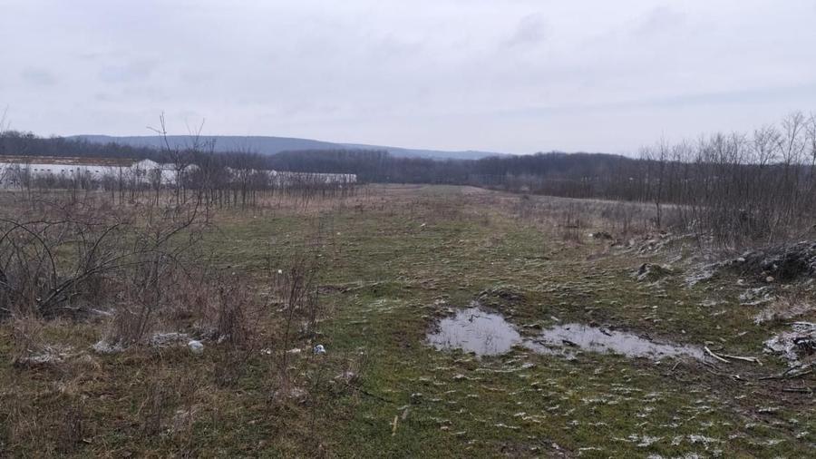 Teren Construcții intravilan de 7500 mp, în Est