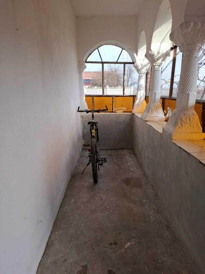 Casă cu 4 camere în Băbeni