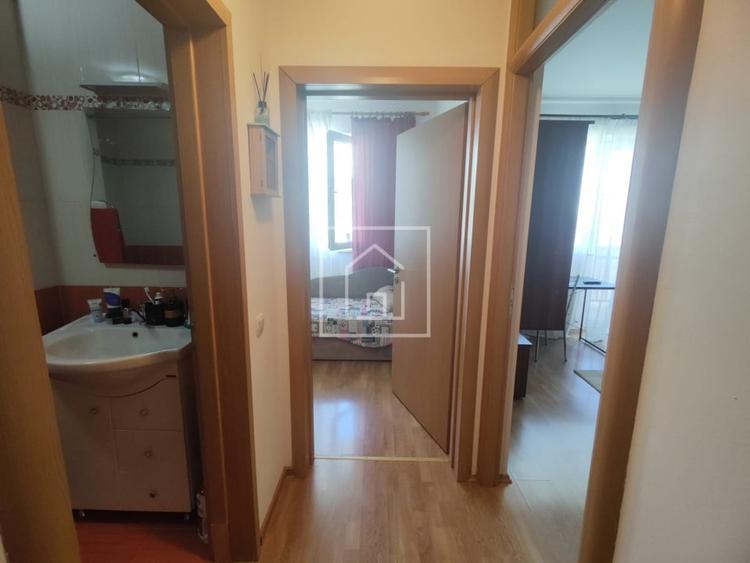 Apartament cu 2 camere decomandat, mobilat în Turnișor