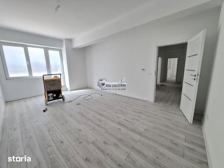 Apartament cu 3 camere decomandat în Galata