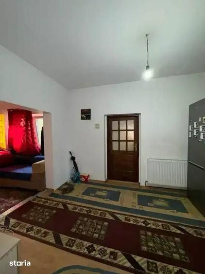 Casă cu 5 camere cu Canalizare în Ion Roată