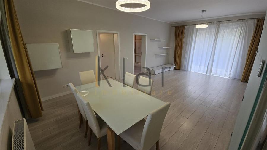 Apartament cu 5 camere decomandat, mobilat în Andrei Mureșanu