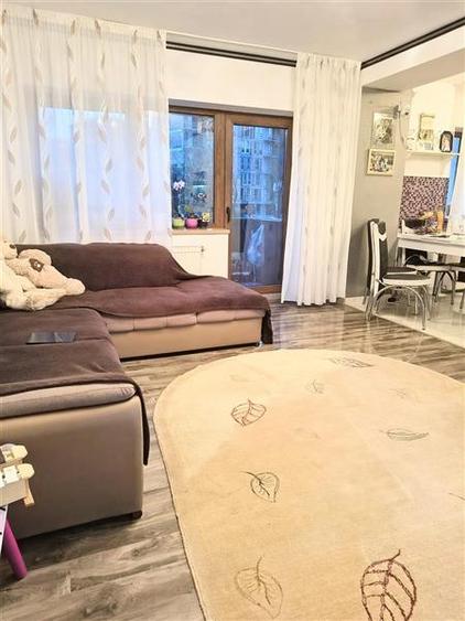 Apartament cu 4 camere decomandat, mobilat în Noua