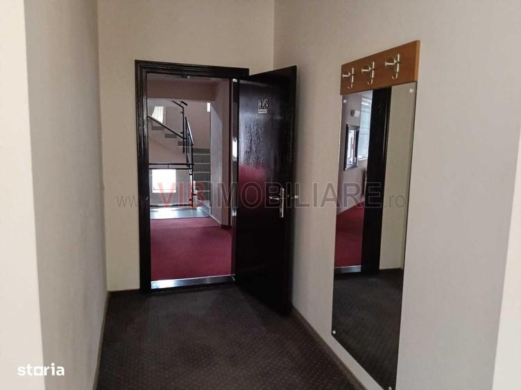 Spațiu comercial, de 1,500 mp, în Central