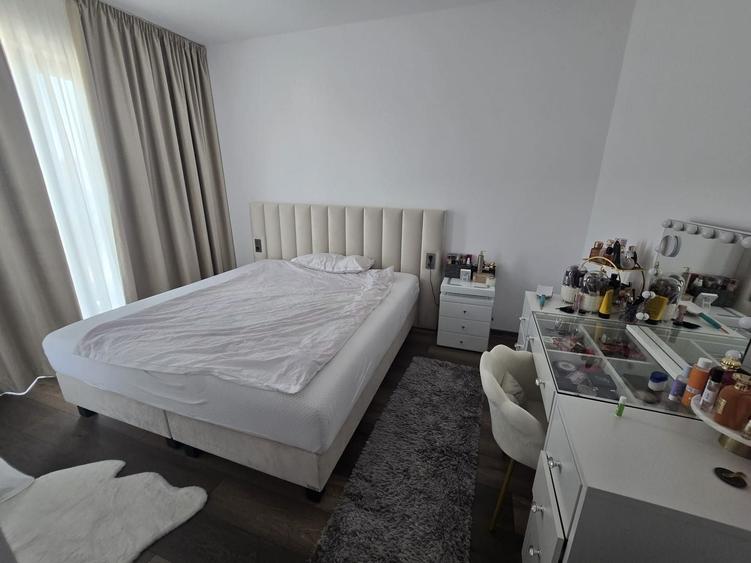 Duplex cu 5 camere cu Canalizare în Moșnița Nouă