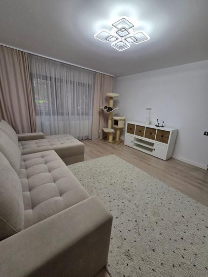 Apartament cu 3 camere decomandat, mobilat în Brâncoveanu