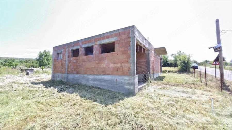 Casă cu Teren 5314 Mp în Răchitova