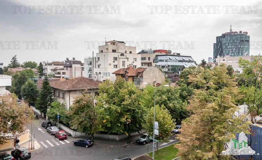 Birou, de 177 mp, în Primăverii
