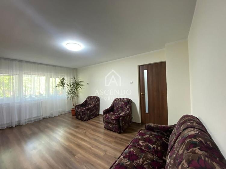 Apartament cu 4 camere decomandat, mobilat în Nord-Vest