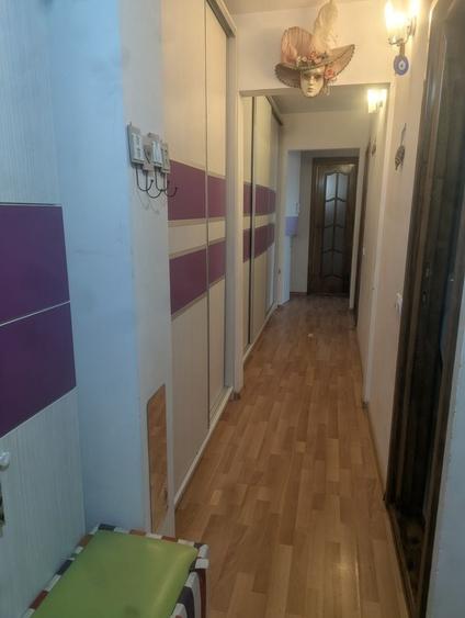 Apartament cu 3 camere decomandat în Galați