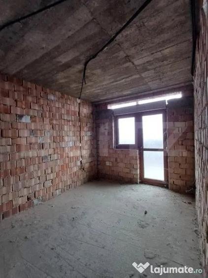 Casă cu 1 camere cu Teren 1800 Mp în Câmpia Turzii