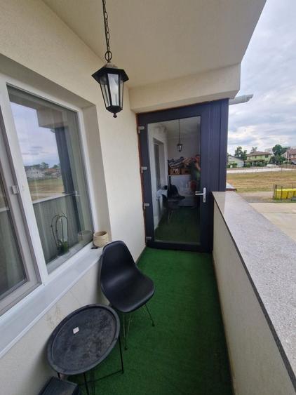Apartament cu 3 camere decomandat în Giroc