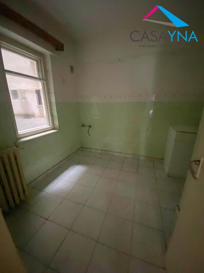 Apartament cu 3 camere decomandat în Narcisa