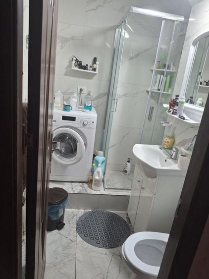 Apartament cu 2 camere decomandat în Ostroveni