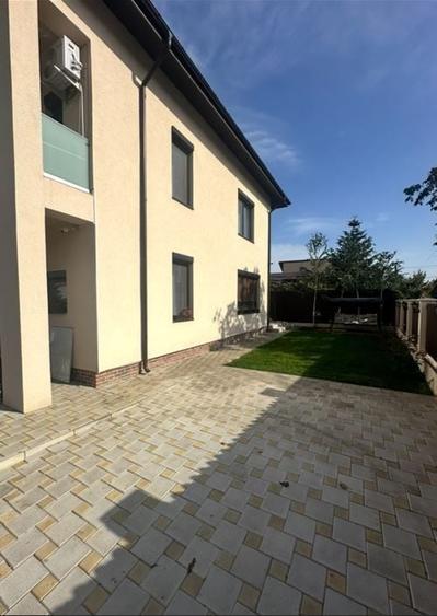 Casă cu 4 camere cu Canalizare în Chiajna