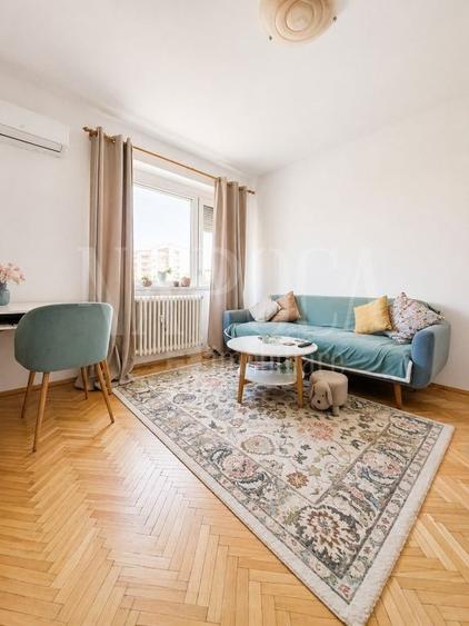 Apartament cu 2 camere semidecomandat în Central