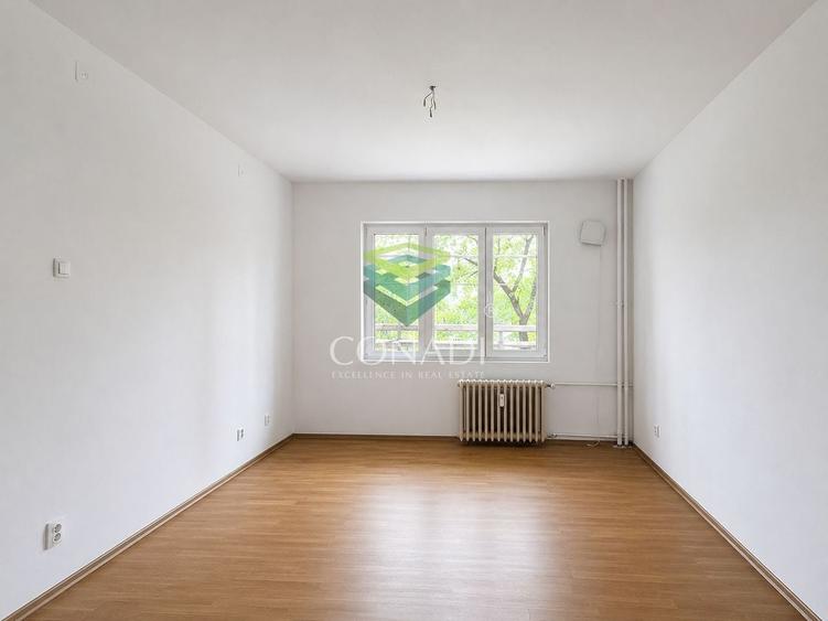 Apartament cu 3 camere decomandat în Dristor