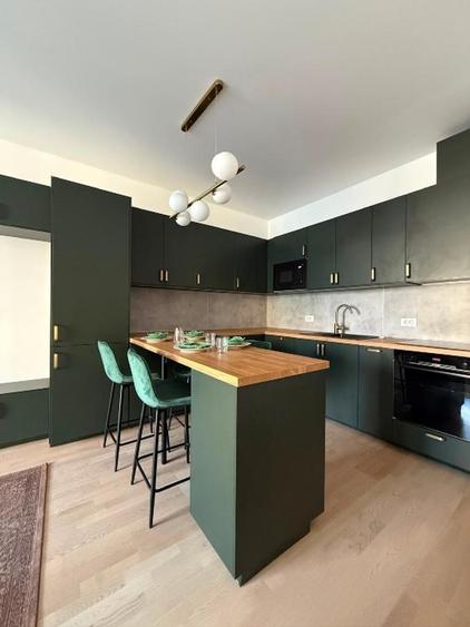 Apartament cu 3 camere semidecomandat în 23 August (Cațelul)