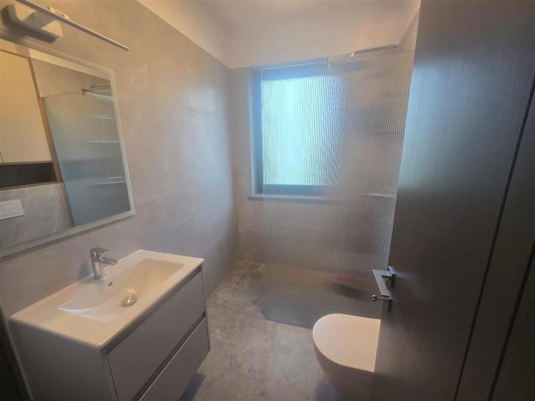 Apartament cu 2 camere semidecomandat, mobilat în Burdujeni