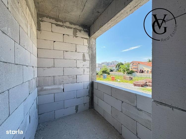 Apartament cu 3 camere decomandat în Palazu Mare