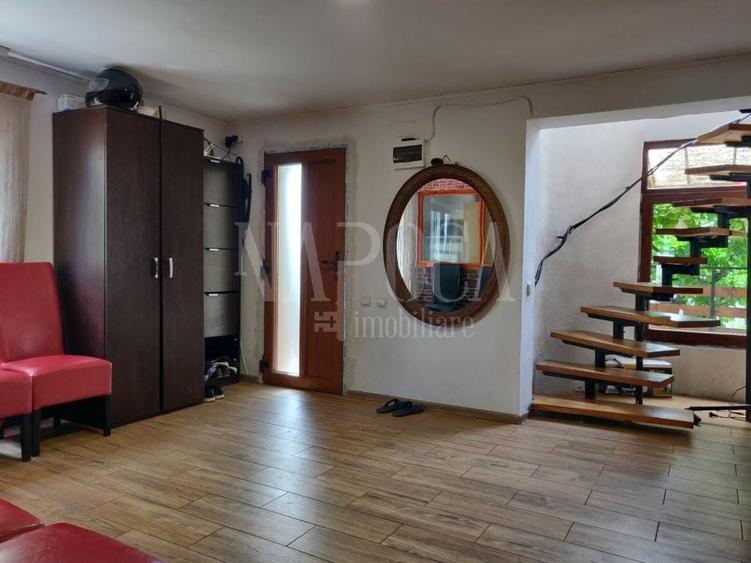 Casă individuală cu 5 camere cu Canalizare în Dâmbul Rotund
