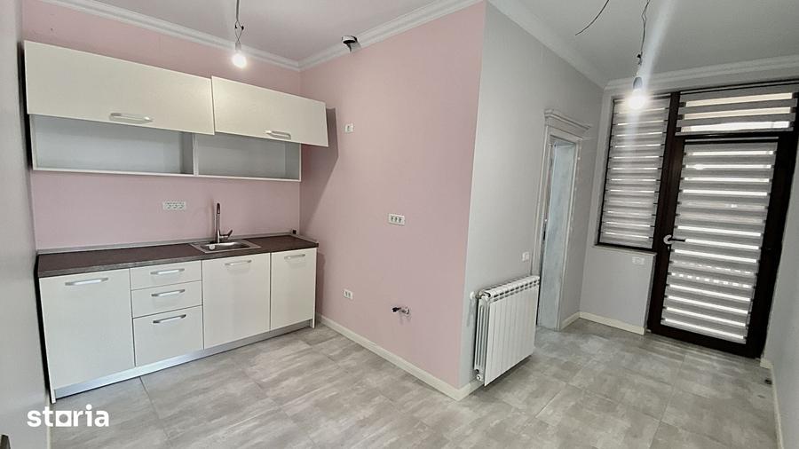 Casă cu Teren 1234 Mp în Nufărul