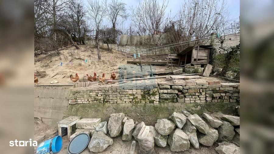 Casă cu 3 camere decomandat cu Teren 190 Mp în Muncitoresc