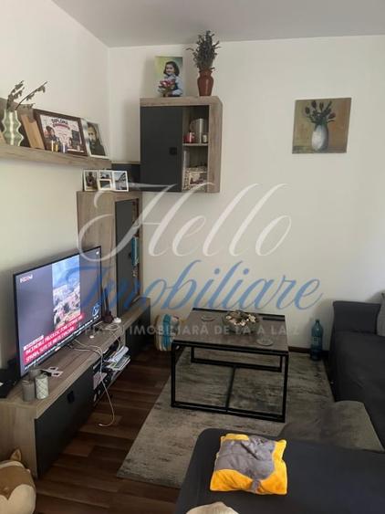Apartament cu 3 camere decomandat în Florești