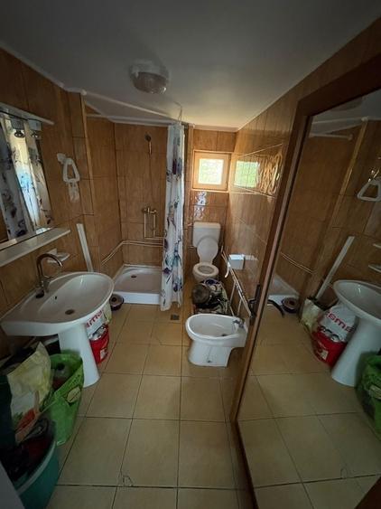 Casă cu 3 camere în Gheorghe Lazăr