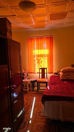 Casă cu 5 camere cu Teren 2200 Mp în Tuzla