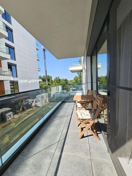 Apartament cu 2 camere semidecomandat, mobilat în Băneasa