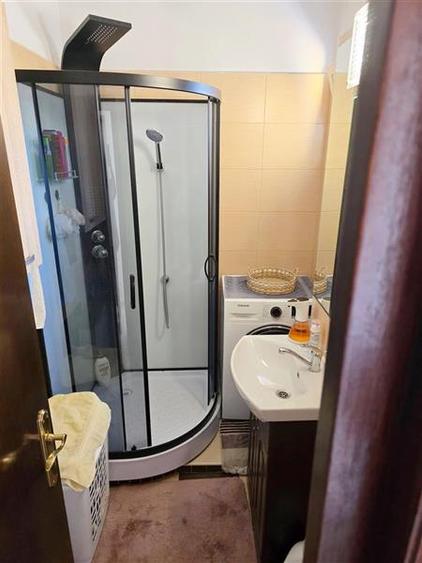 Apartament cu 3 camere circular, mobilat în Astra