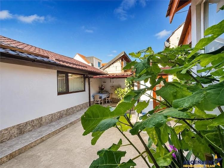 Casă cu 2 camere cu Teren 100 Mp în Central