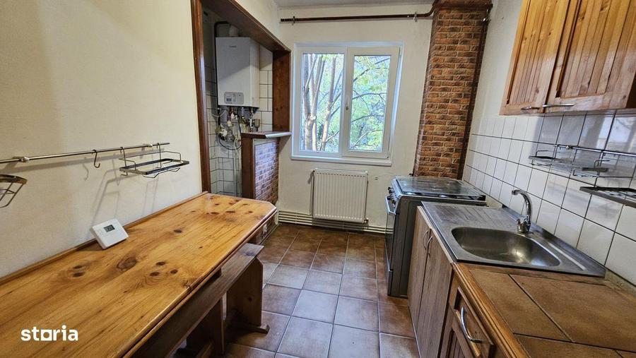 Apartament cu 2 camere semidecomandat în Brazda lui Novac