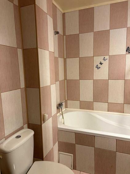 Apartament cu 3 camere decomandat în Orașul de Jos