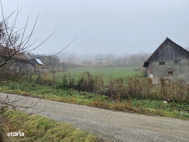 Teren de 2500 mp, în Căianu