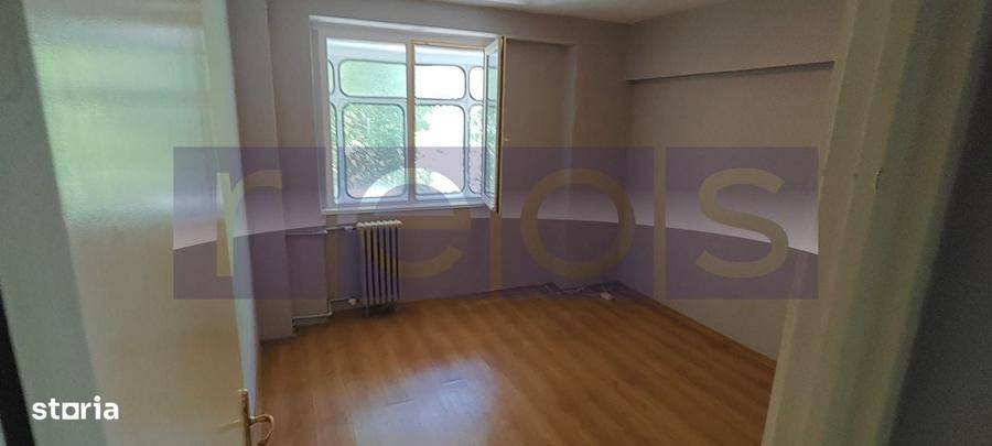 Apartament cu 3 camere decomandat în Tineretului