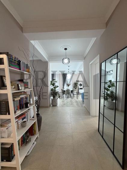 Apartament cu 3 camere decomandat, mobilat în Braytim