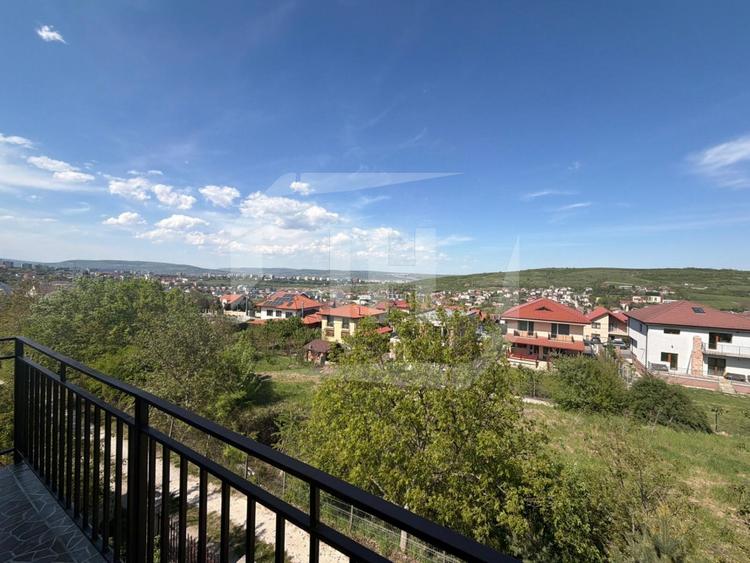 Casă individuală cu 5 camere cu Canalizare în Borhanci
