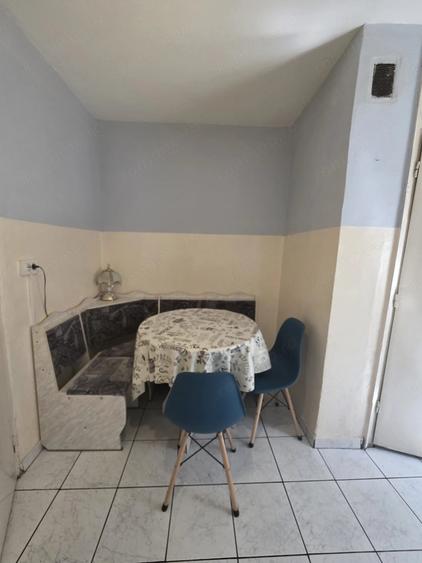 Apartament cu 2 camere semidecomandat în Girocului