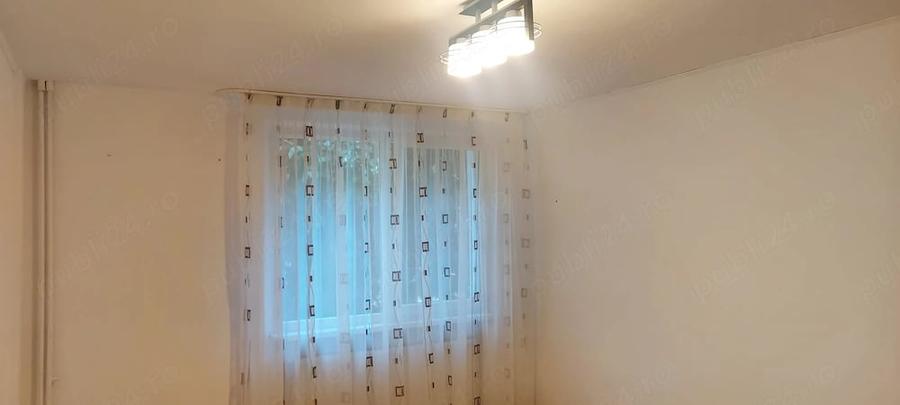 Apartament cu 2 camere decomandat în Precista